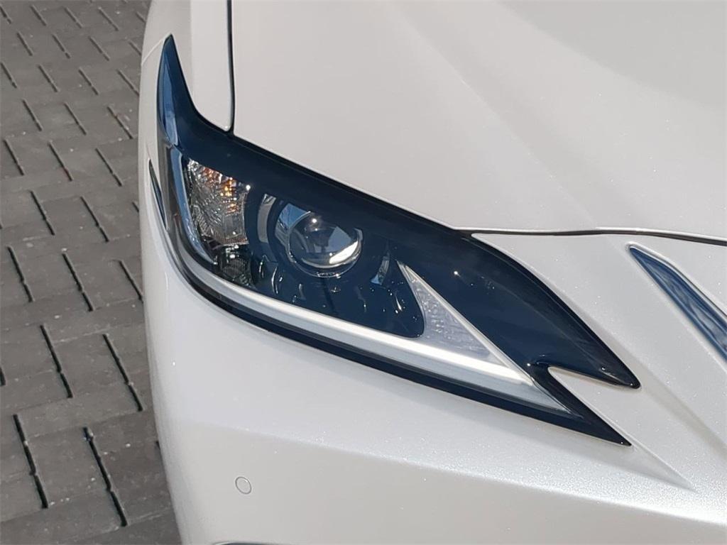 used 2021 Lexus ES 350 car, priced at $34,651