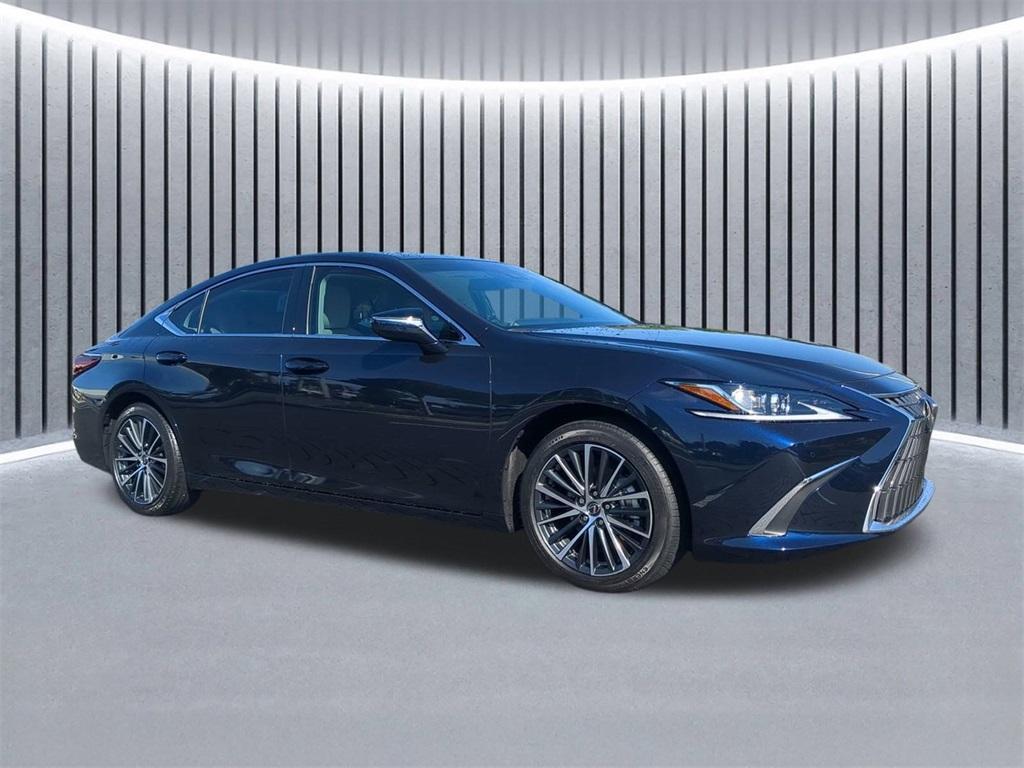 used 2025 Lexus ES 350 car, priced at $41,997