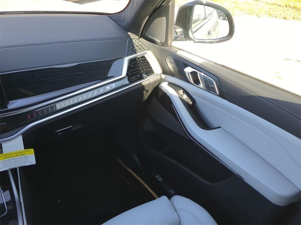 new 2026 BMW X7 car