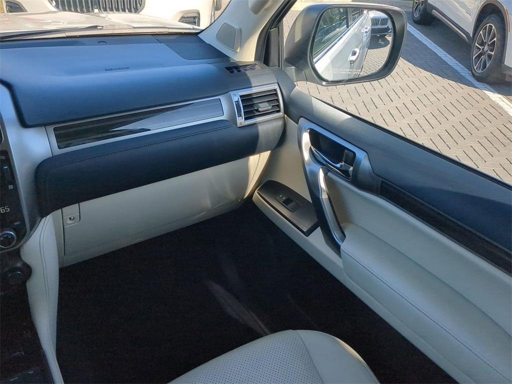 used 2022 Lexus GX 460 car, priced at $53,981