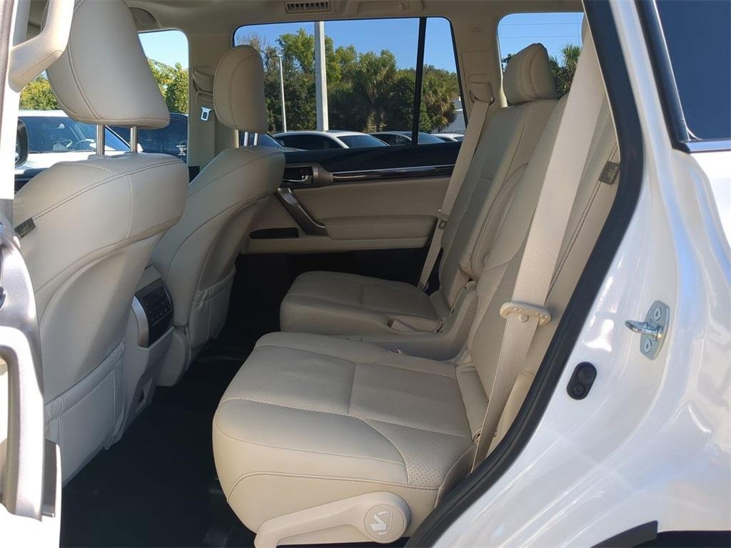 used 2022 Lexus GX 460 car, priced at $53,981