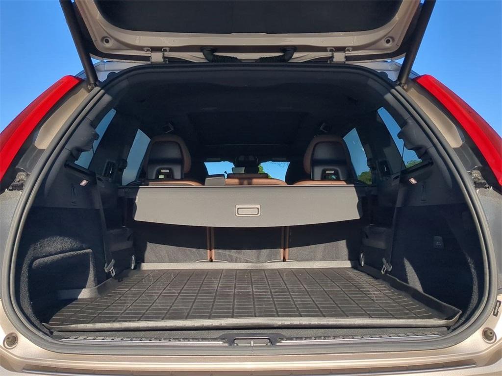 used 2024 Volvo XC90 car, priced at $37,223