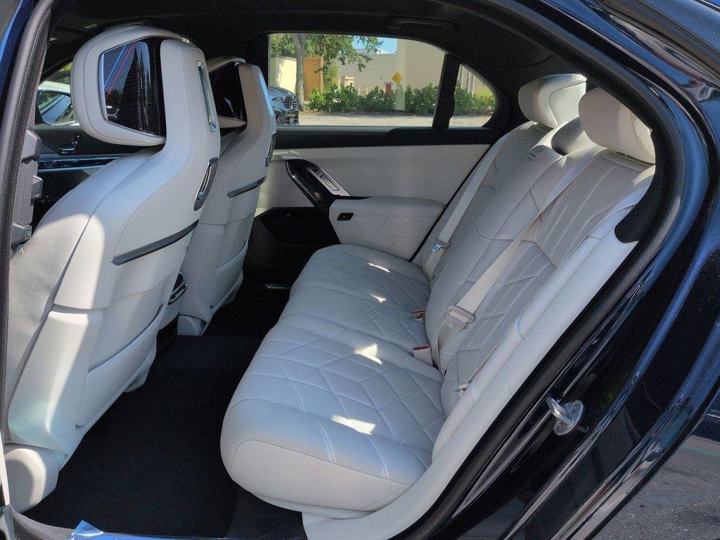 new 2026 BMW i7 car, priced at $119,190