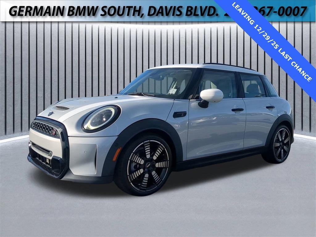 used 2022 MINI Hardtop car, priced at $19,491