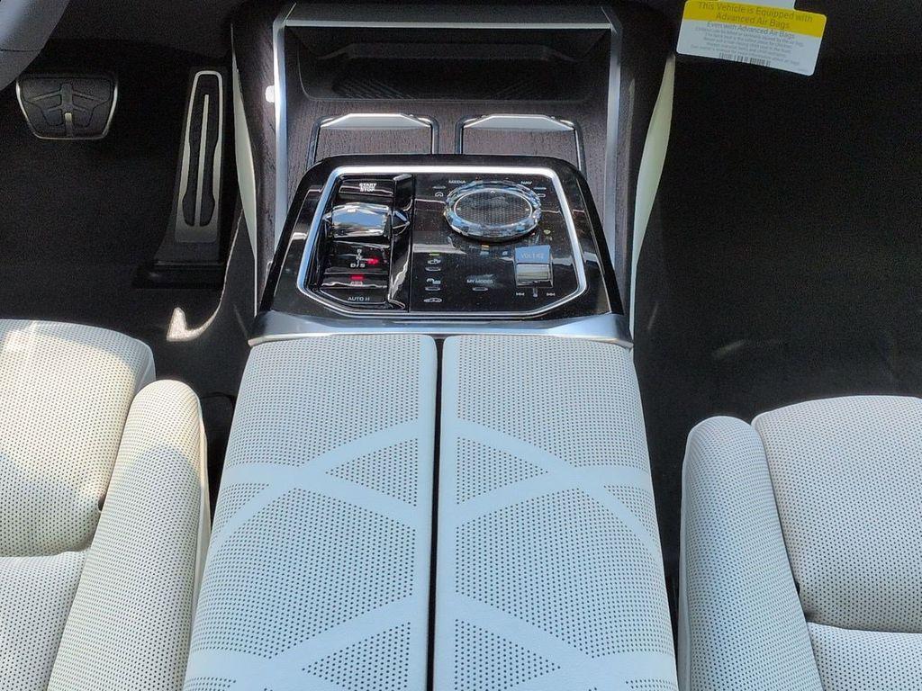 new 2026 BMW 760 car, priced at $140,955