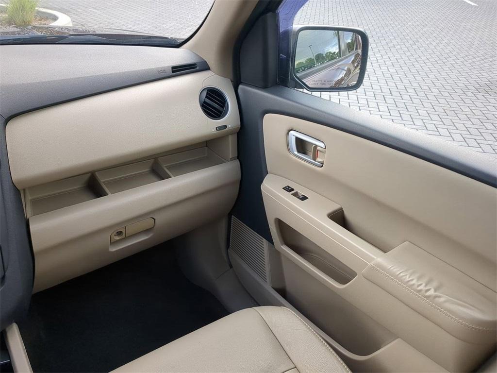 used 2015 Honda Pilot car, priced at $15,741