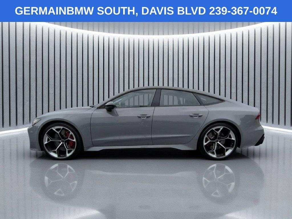 Audi RS7 view 8