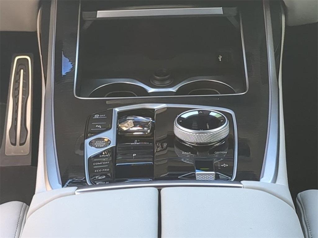 new 2026 BMW X7 car, priced at $128,975