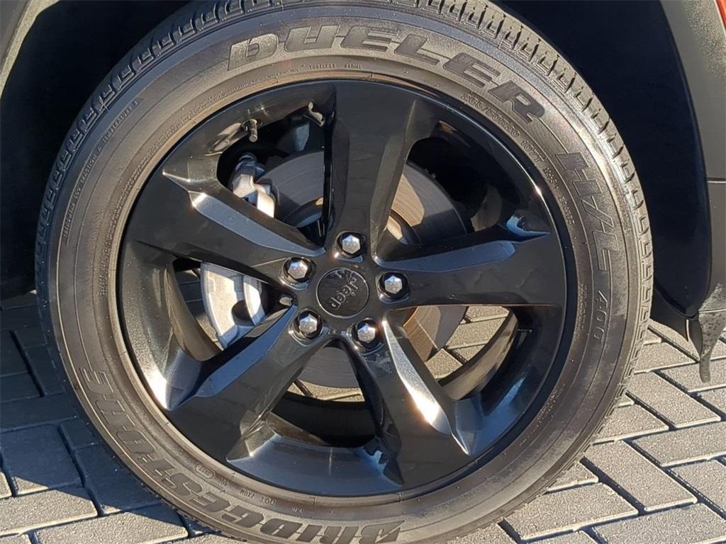 used 2023 Jeep Grand Cherokee car, priced at $29,220