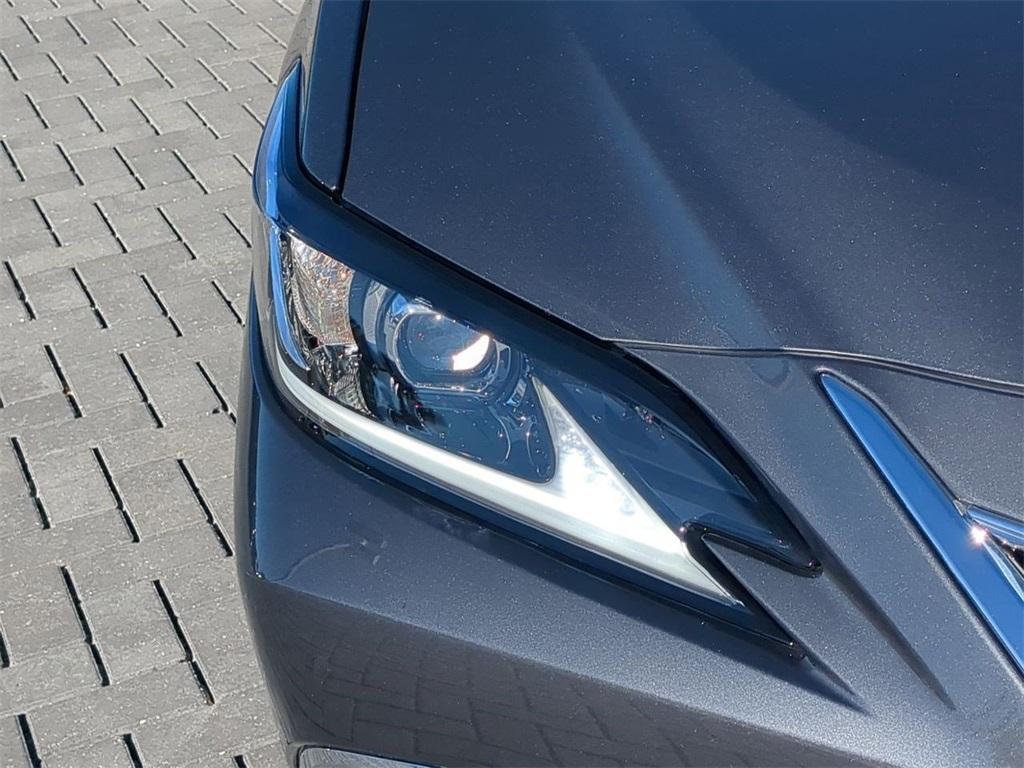 used 2022 Lexus ES 350 car, priced at $35,741