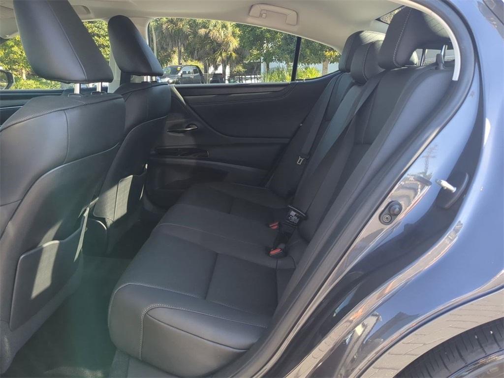 used 2022 Lexus ES 350 car, priced at $35,741