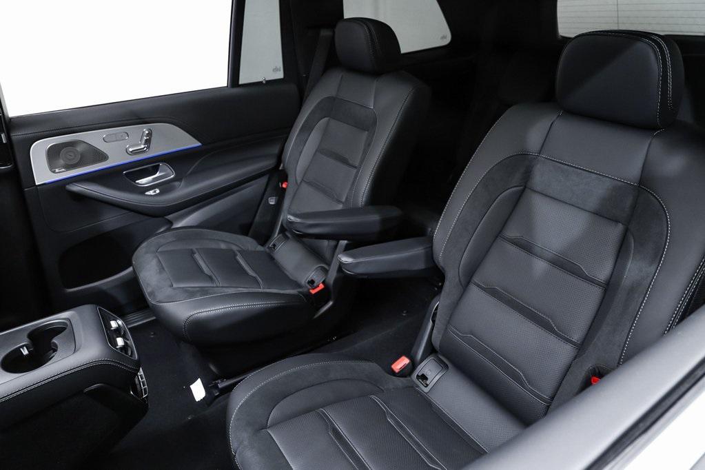 new 2025 Mercedes-Benz AMG GLS 63 car, priced at $152,535