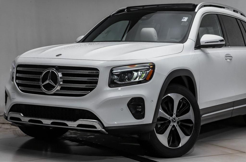 new 2026 Mercedes-Benz GLB 250 car, priced at $48,587