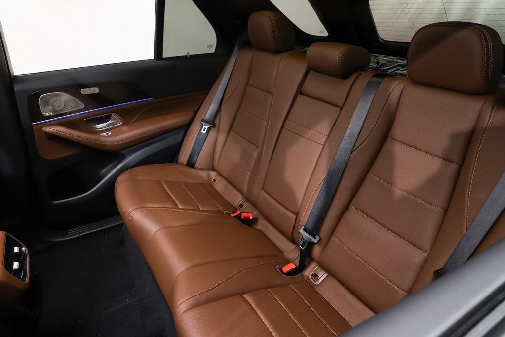 new 2025 Mercedes-Benz GLE 450 car, priced at $83,885
