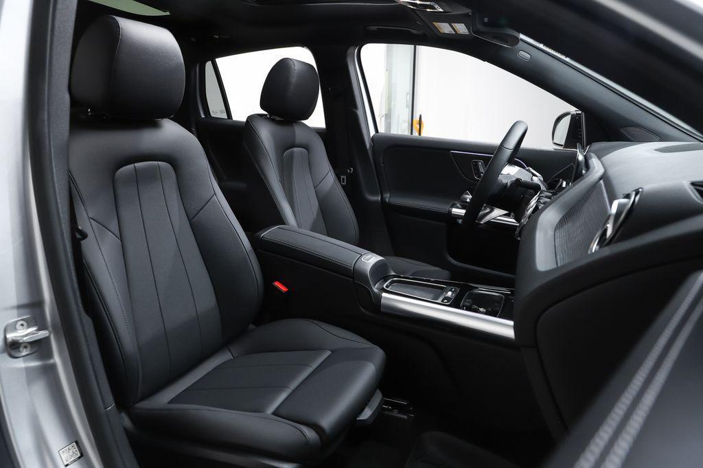 new 2026 Mercedes-Benz GLA 250 car, priced at $46,952