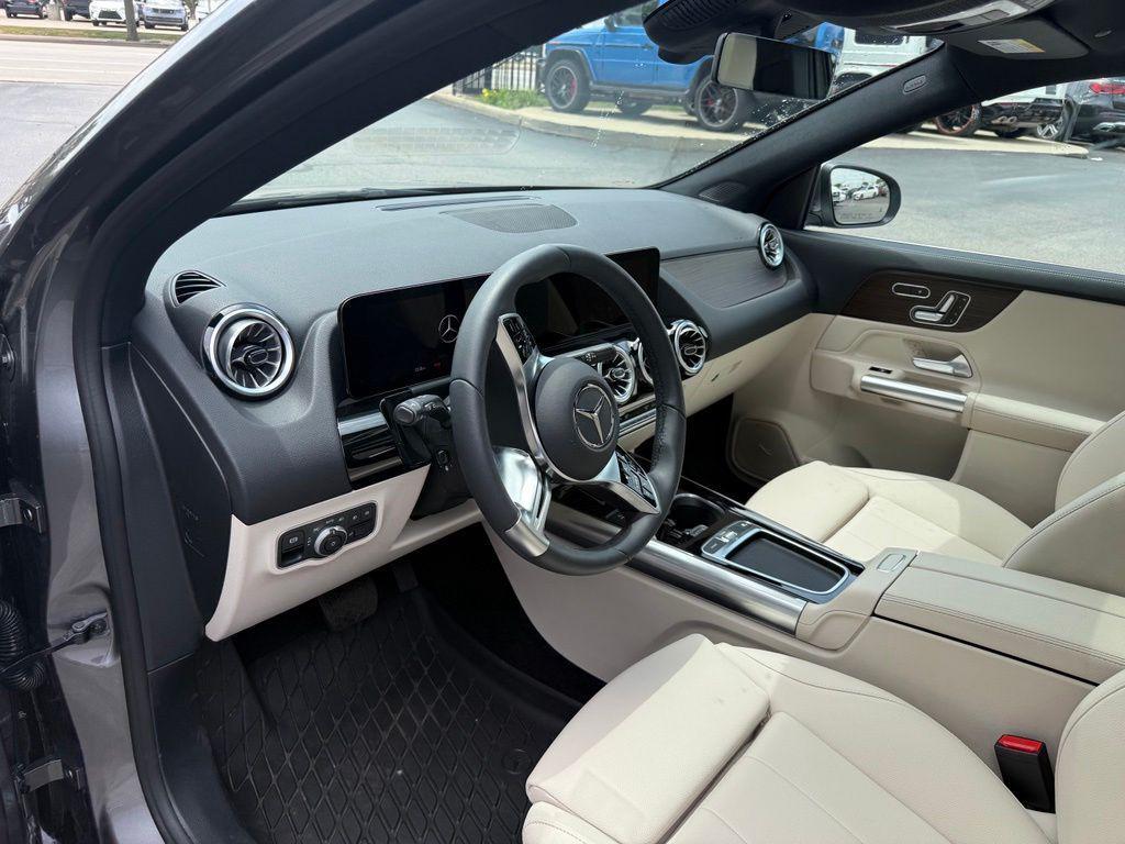 new 2026 Mercedes-Benz GLA 250 car, priced at $46,910