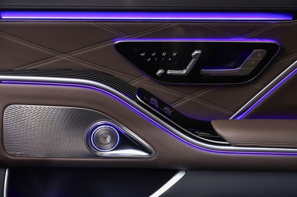 new 2026 Mercedes-Benz Maybach S 580 car, priced at $220,335