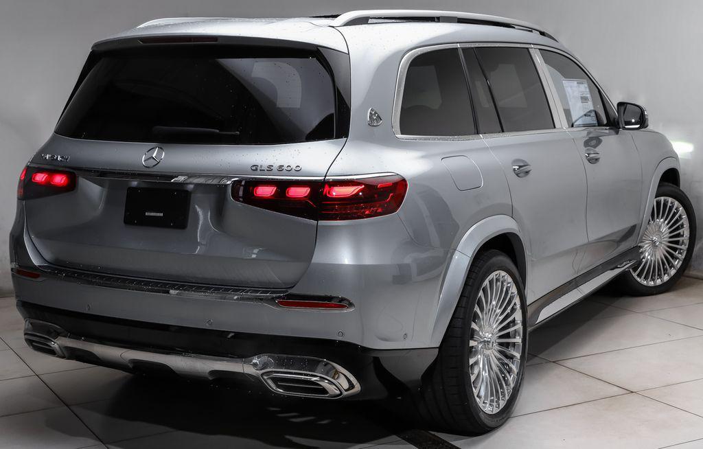 new 2026 Mercedes-Benz Maybach GLS 600 car, priced at $190,250