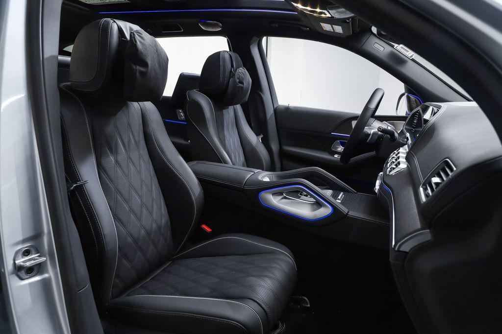 new 2026 Mercedes-Benz Maybach GLS 600 car, priced at $190,250