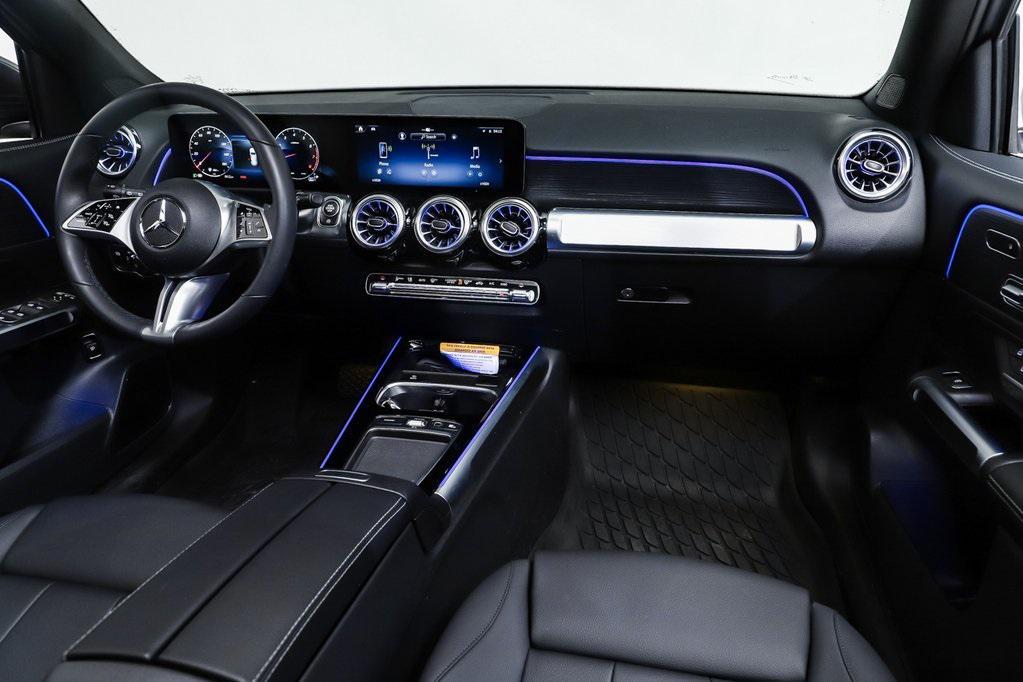 new 2026 Mercedes-Benz GLB 250 car, priced at $48,975