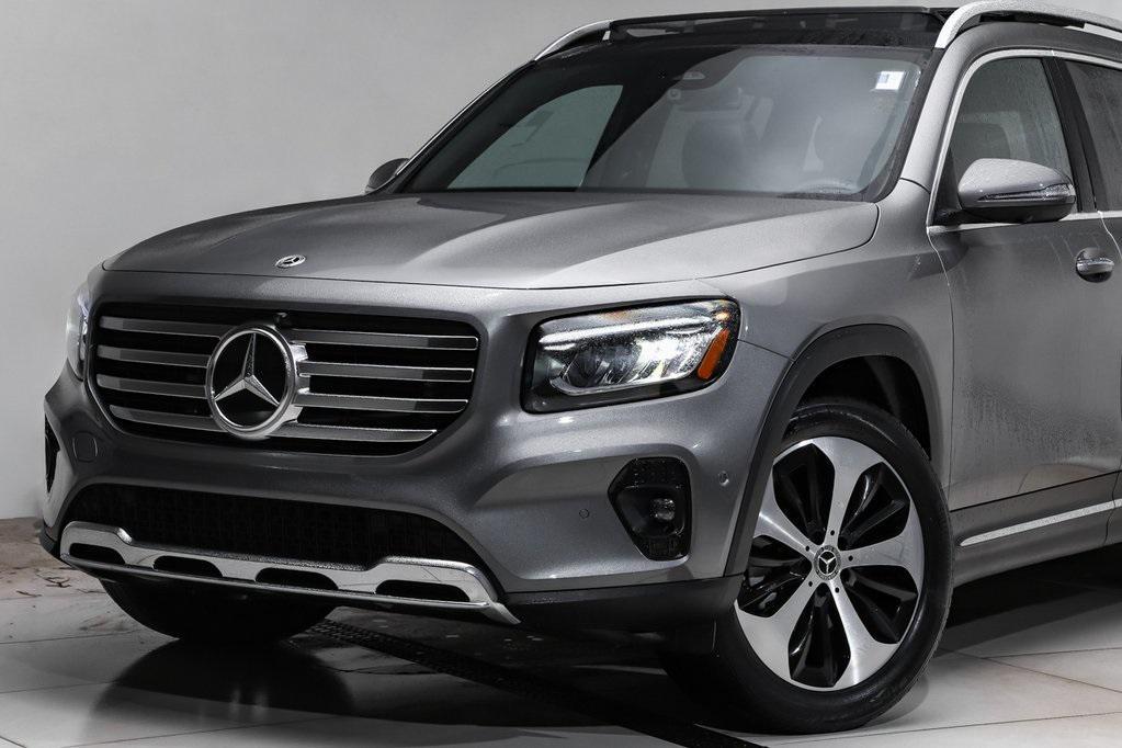 new 2026 Mercedes-Benz GLB 250 car, priced at $48,975
