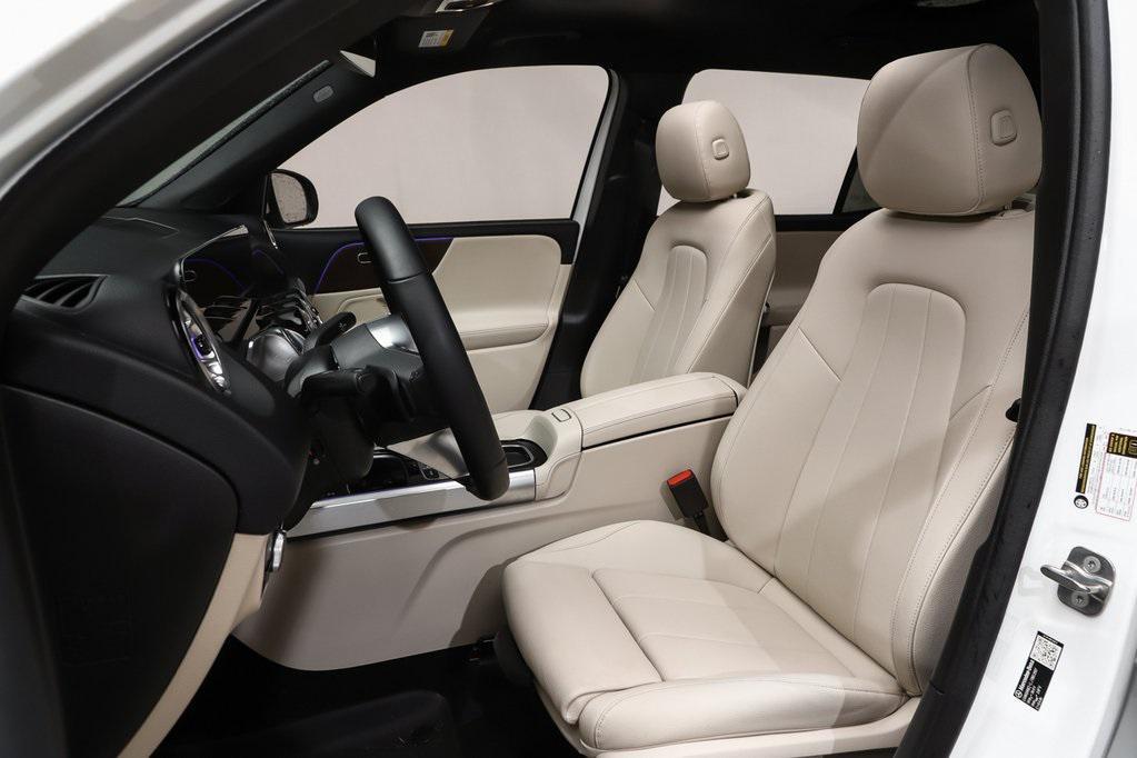 new 2026 Mercedes-Benz GLB 250 car, priced at $47,575