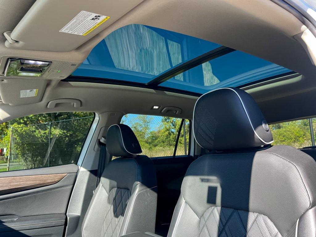 used 2025 Volkswagen Atlas car, priced at $42,888