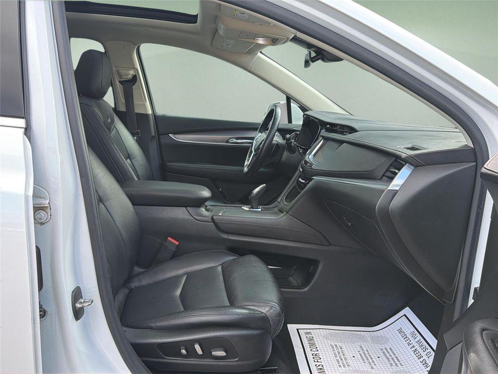 used 2017 Cadillac XT5 car, priced at $21,897