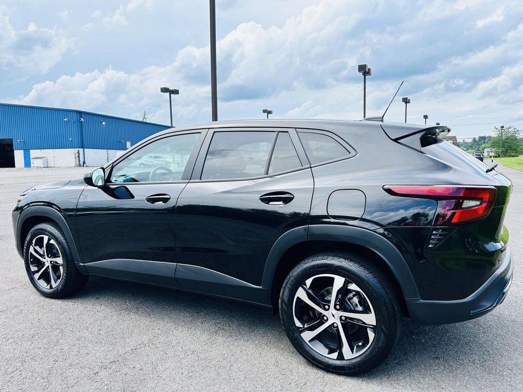 used 2024 Chevrolet Trax car, priced at $21,381