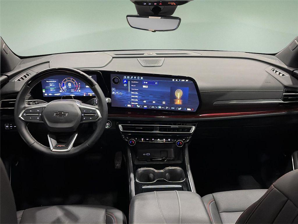 used 2024 Chevrolet Traverse car, priced at $44,092