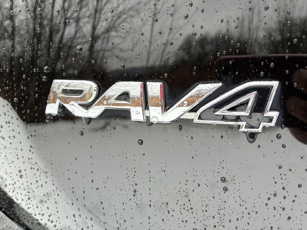 used 2018 Toyota RAV4 car