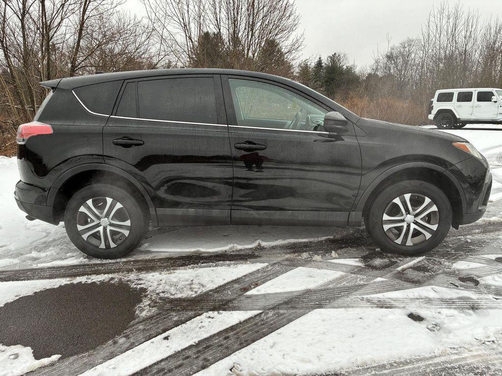 used 2018 Toyota RAV4 car