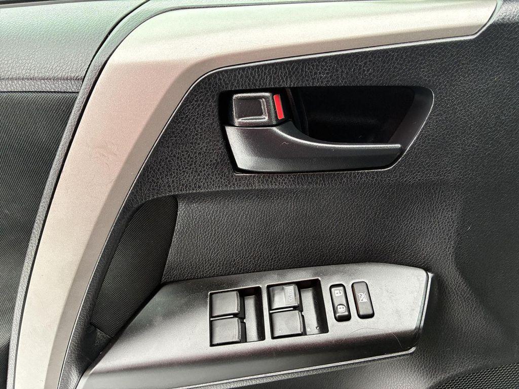 used 2018 Toyota RAV4 car