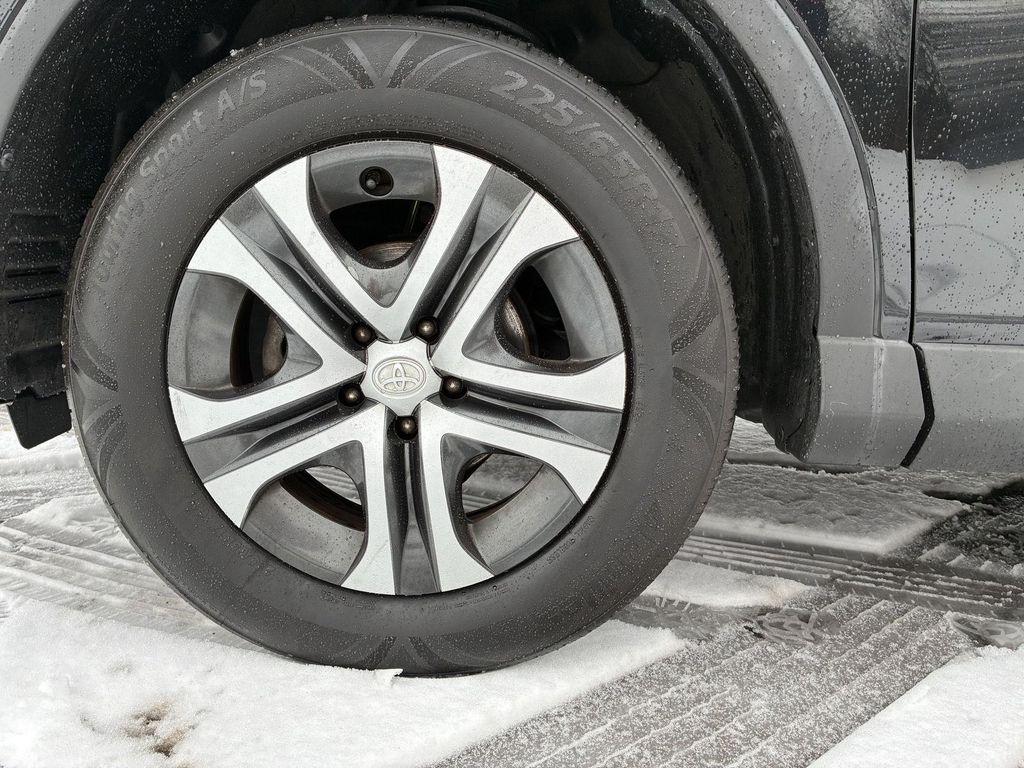 used 2018 Toyota RAV4 car