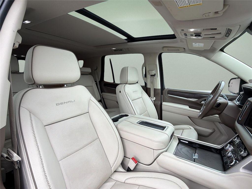 used 2023 GMC Yukon car, priced at $55,278