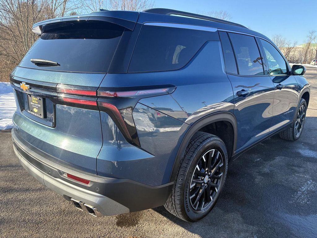 used 2025 Chevrolet Traverse car, priced at $39,897