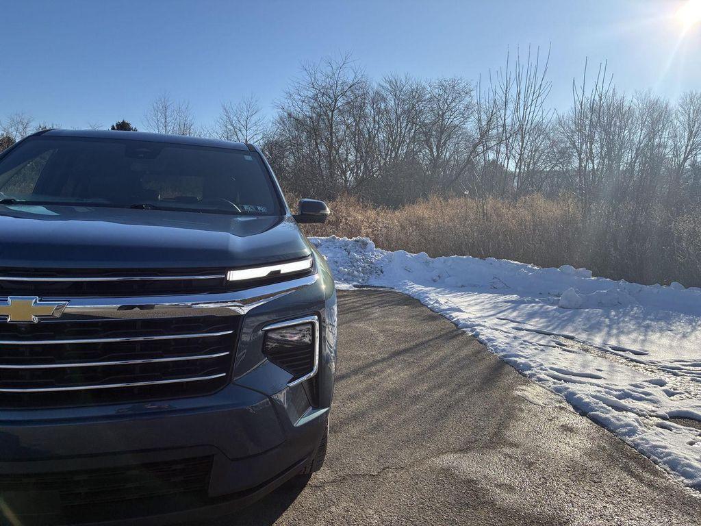used 2025 Chevrolet Traverse car, priced at $39,897