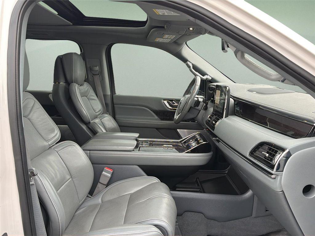 used 2019 Lincoln Navigator car, priced at $31,998