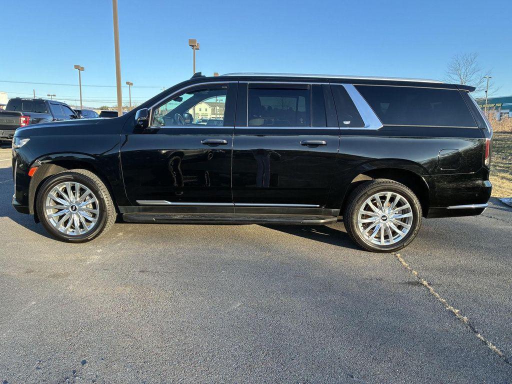 used 2022 Cadillac Escalade ESV car, priced at $59,897