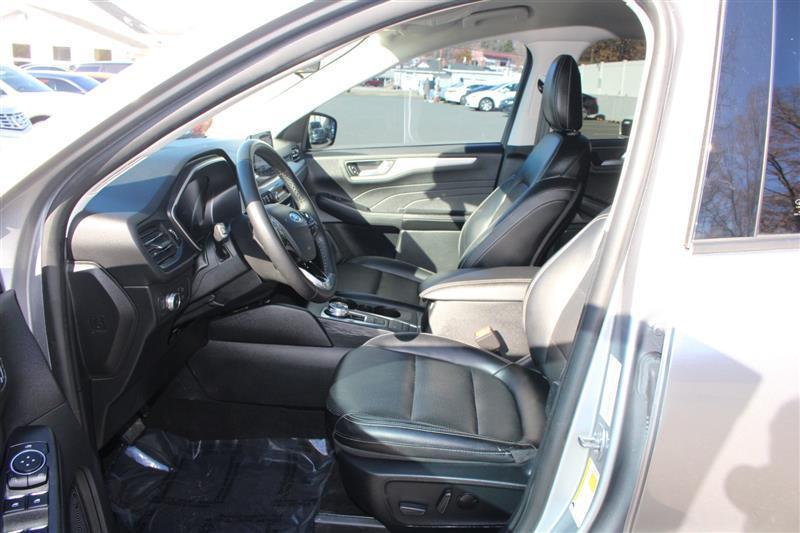used 2022 Ford Escape car, priced at $17,999