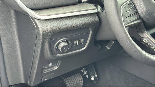 new 2025 Jeep Grand Cherokee L car, priced at $45,920