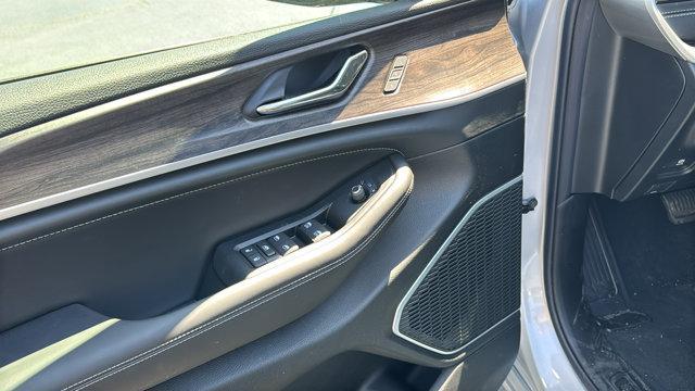 new 2026 Jeep Grand Cherokee car, priced at $53,030