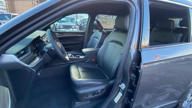 new 2025 Jeep Grand Cherokee L car, priced at $46,415