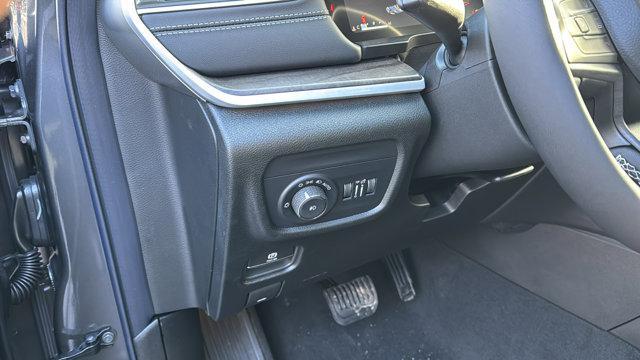 new 2025 Jeep Grand Cherokee L car, priced at $46,915