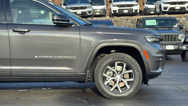 new 2025 Jeep Grand Cherokee L car, priced at $46,915
