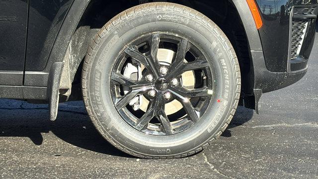 new 2026 Jeep Grand Cherokee car, priced at $47,550