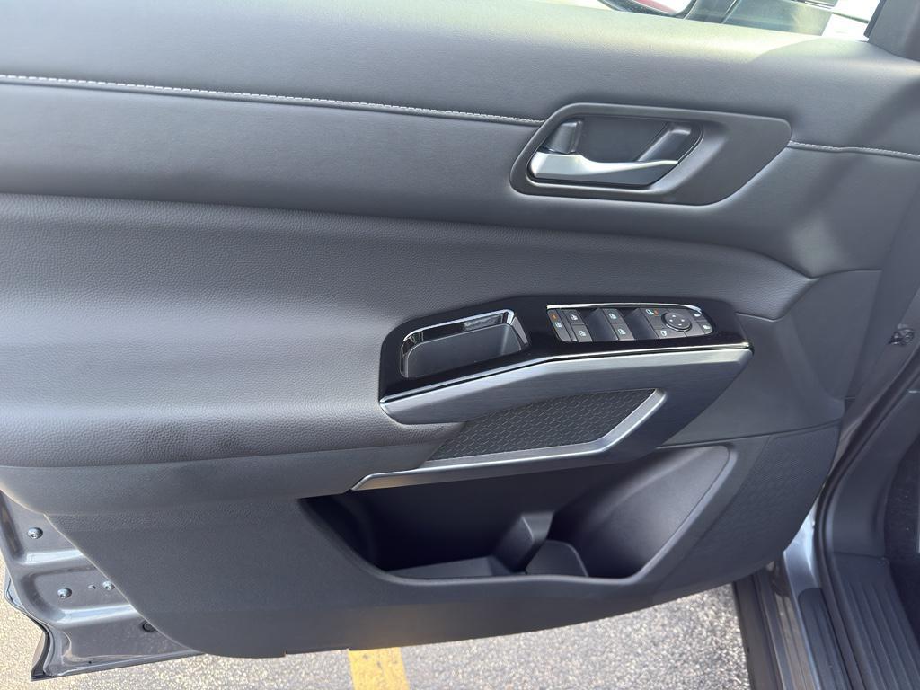 new 2026 Nissan Pathfinder car, priced at $46,632