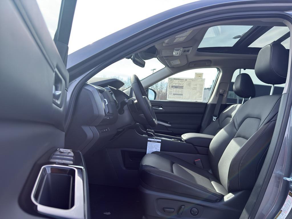 new 2026 Nissan Pathfinder car, priced at $46,632