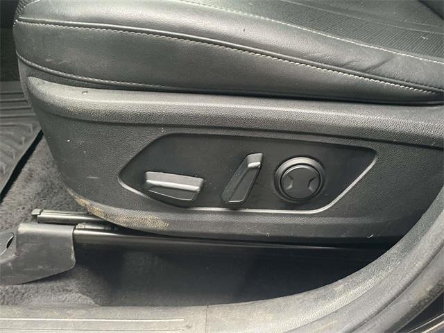 used 2023 Kia Sorento car, priced at $23,700