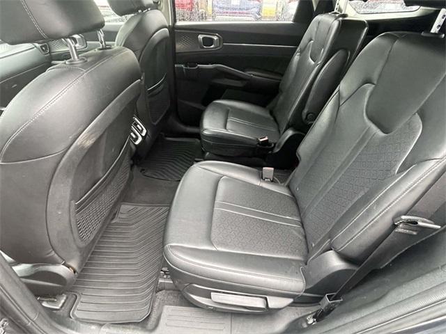 used 2023 Kia Sorento car, priced at $23,700